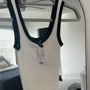 HM knit tank top is size XS! Never worn with tags!